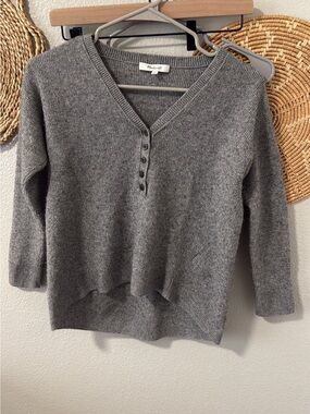Madewell Heather Gray Ribbed V-Neck Henley Sweater